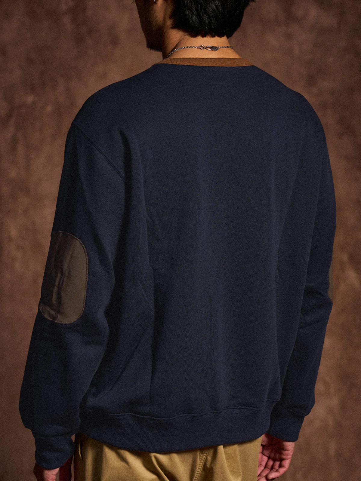 "KaraKu" Embroidery Elbow Suede Patches Brushed Cotton Sweatshirt - Image 13